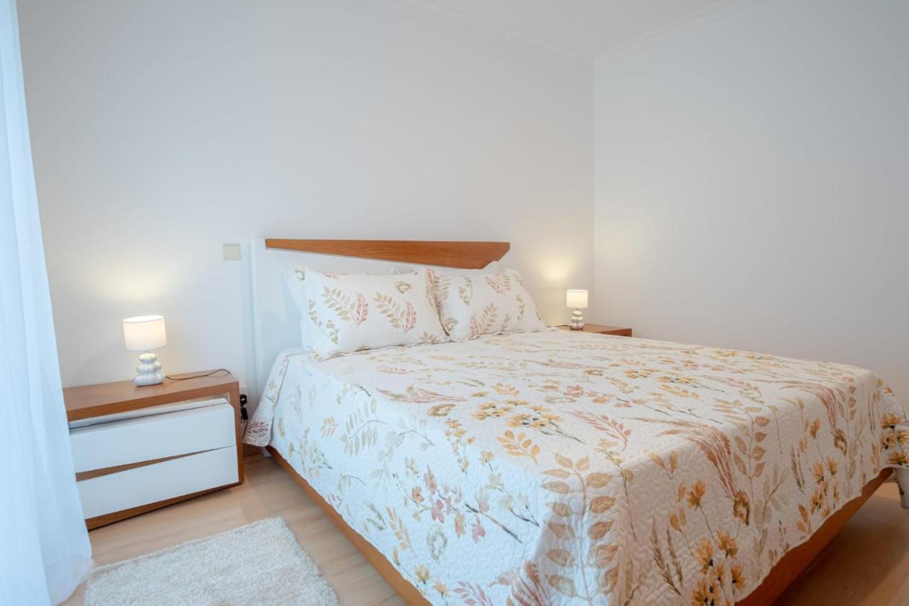 Sea House Apartment Nazare Bagian luar foto