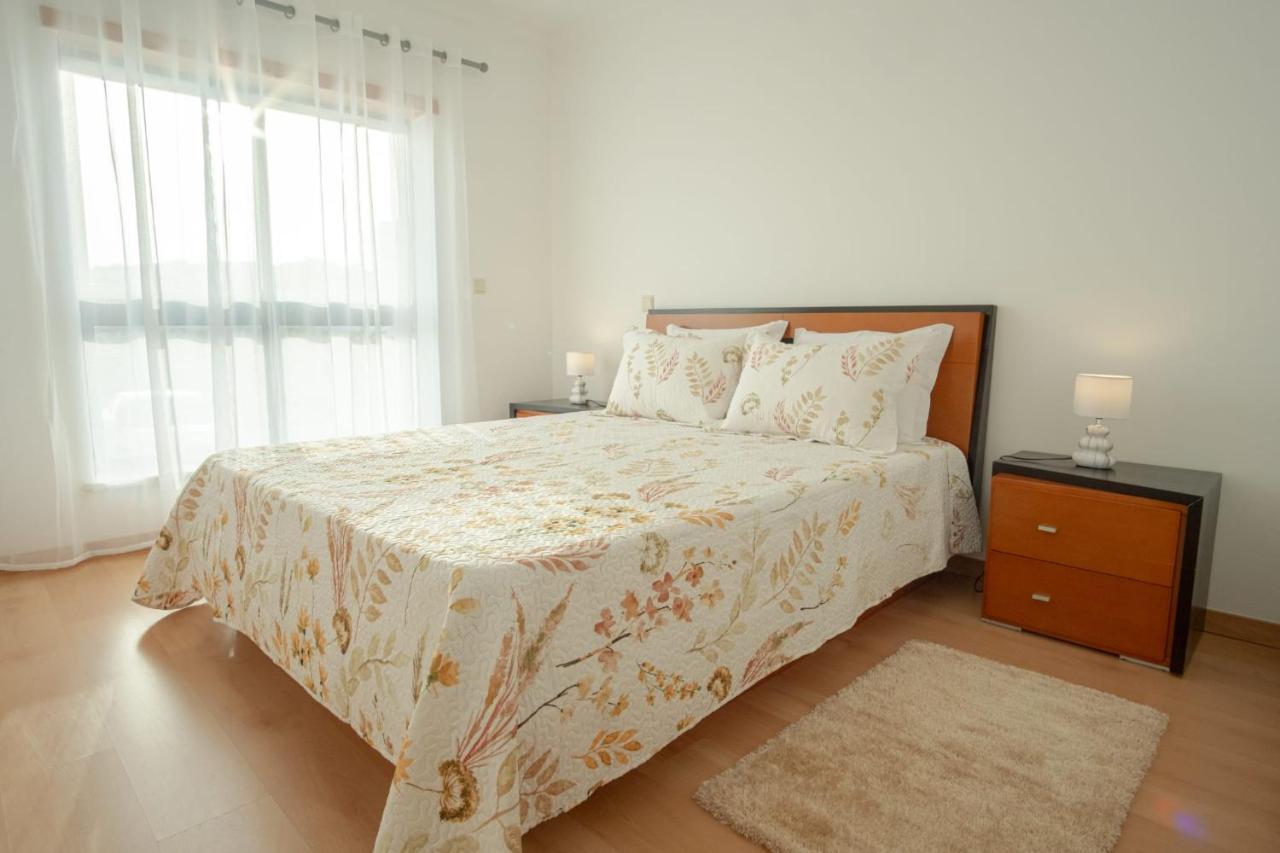 Sea House Apartment Nazare Bagian luar foto