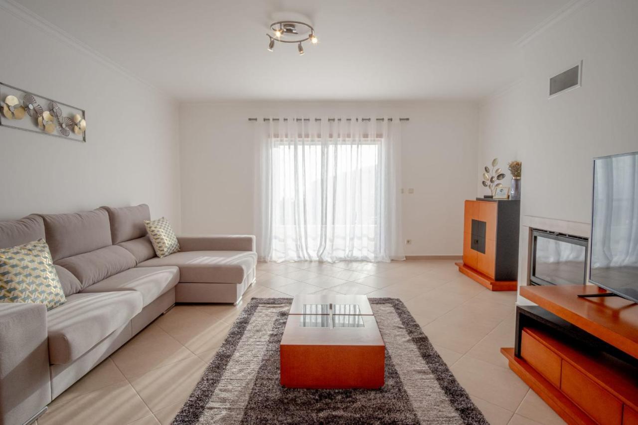 Sea House Apartment Nazare Bagian luar foto